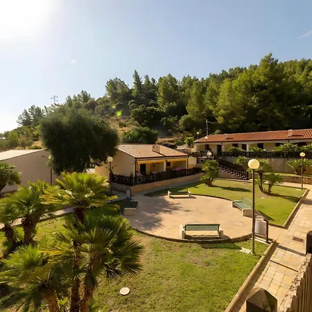 Hotiday Collection - Pugnochiuso Aparthotel